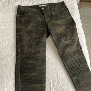 Zara camo moto-style jeans- EU 42/ US 10